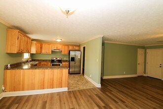 245 Hazelwood Dr in Pell City, AL - Building Photo - Building Photo