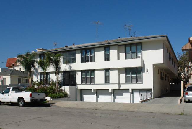 925 S Sherbourne Dr in Los Angeles, CA - Building Photo - Building Photo