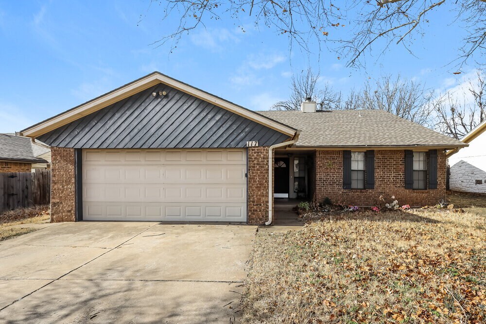 117 Bluegrass Ln in Edmond, OK - Building Photo