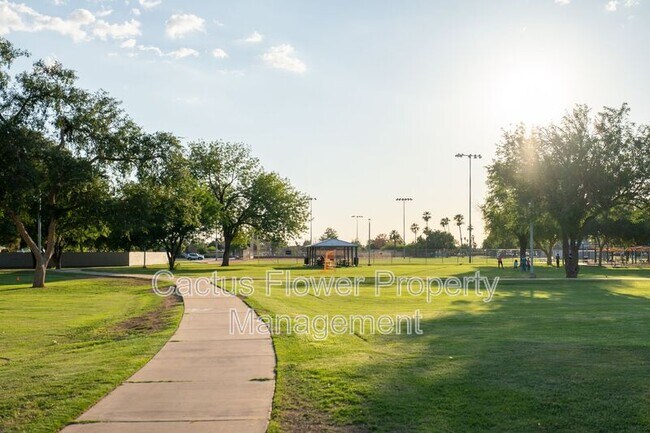 747 S Extension Rd in Mesa, AZ - Building Photo - Building Photo