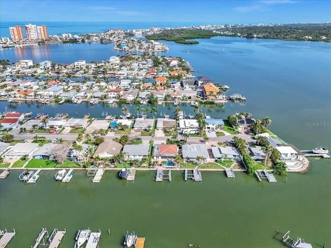 241 176th Terrace E in Redington Shores, FL - Building Photo - Building Photo