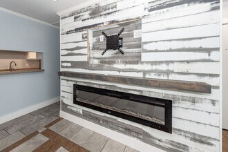 333 W Coleman Blvd in Mount Pleasant, SC - Building Photo - Building Photo