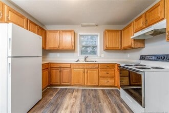 904 Chesterfield Dr in Fayetteville, NC - Foto de edificio - Building Photo