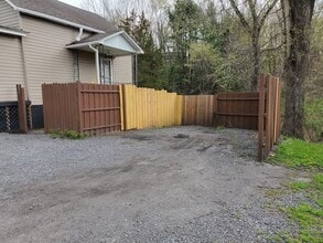 624 Dulancey Dr in Portage, PA - Foto de edificio - Building Photo