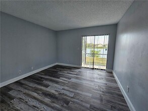 9862 Nob Hill Ct, Unit 9862 in Sunrise, FL - Foto de edificio - Building Photo