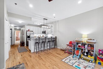 81 Monroe St in Hoboken, NJ - Building Photo - Building Photo