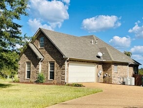 26 Spencer Dr in Medina, TN - Building Photo - Building Photo