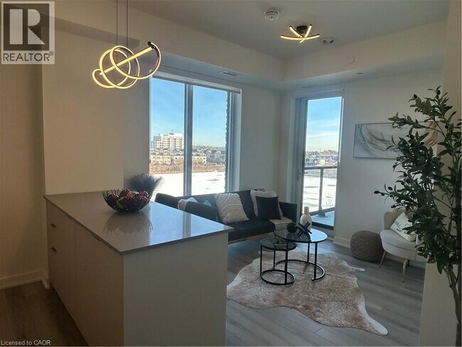 510-3079 TRAFALGAR Road in Oakville, ON - Building Photo - Building Photo