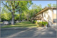 5478 Carlson Dr in Sacramento, CA - Foto de edificio - Building Photo