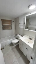 7745 SW 86th St, Unit D221 in Miami, FL - Building Photo - Building Photo