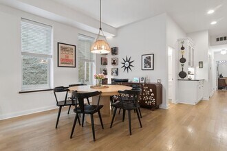 1667 N Bissell St in Chicago, IL - Building Photo - Building Photo