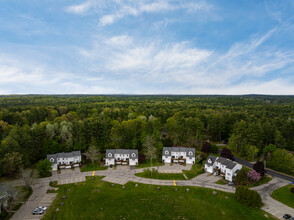 Fieldstone in Newmarket, NH - Building Photo - Building Photo