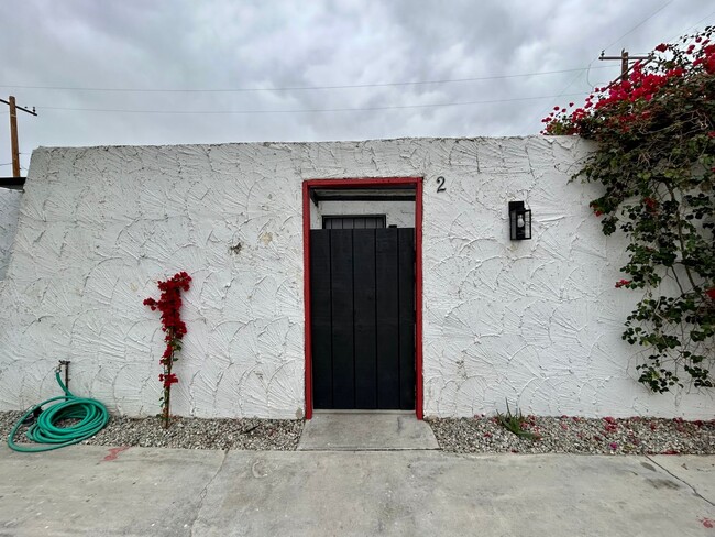 3777 E Calle De Carlos in Palm Springs, CA - Building Photo - Building Photo