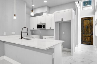 7940 Angus St in Houston, TX - Building Photo - Building Photo