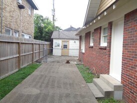 4618 Clay St in Houston, TX - Building Photo