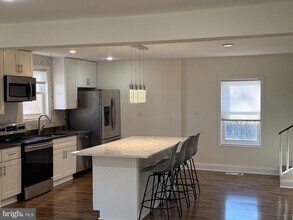 9300 Sanger St in Lorton, VA - Building Photo - Building Photo