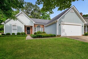 11621 Long Forest Dr in Charlotte, NC - Building Photo