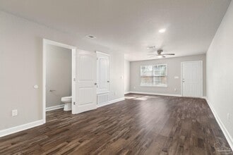 9906 Holsberry Rd in Pensacola, FL - Building Photo - Building Photo