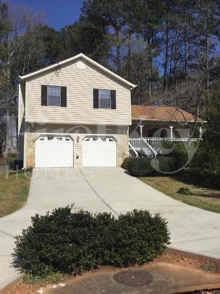 2734 Varlet Ct SW in Snellville, GA - Foto de edificio