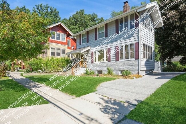 3315 Woodland Ave in Des Moines, IA - Building Photo - Building Photo
