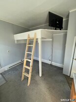 51 Broad St in Norwich, CT - Building Photo