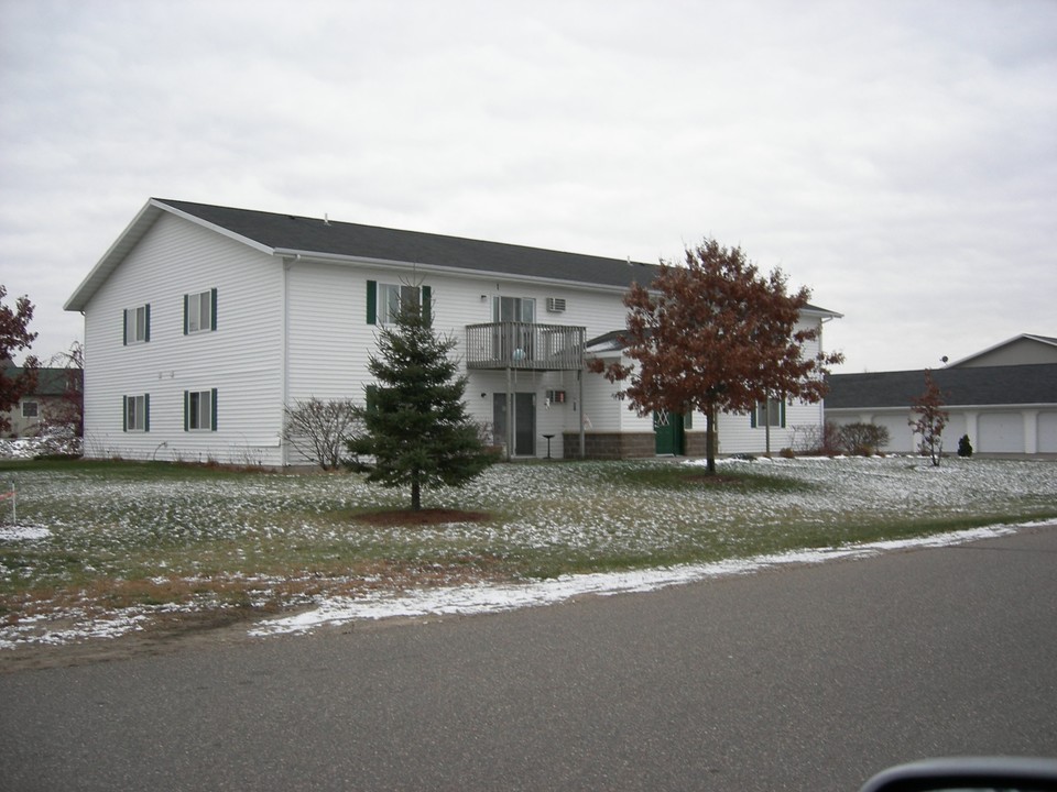 Greenwood Apartments in Baxter, MN - Foto de edificio