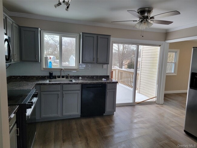 19 Essex Rd in Poughkeepsie, NY - Building Photo - Building Photo