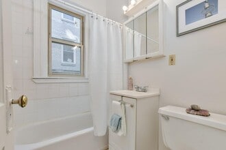 1673 Commonwealth Avenue, Unit 2 in Boston, MA - Building Photo - Building Photo