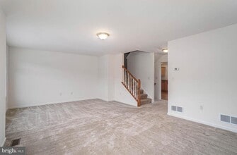 6383 Creekbend Dr in Mechanicsburg, PA - Building Photo - Building Photo