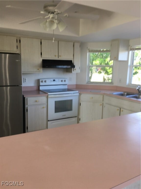 property at 1546 NE 8th Pl