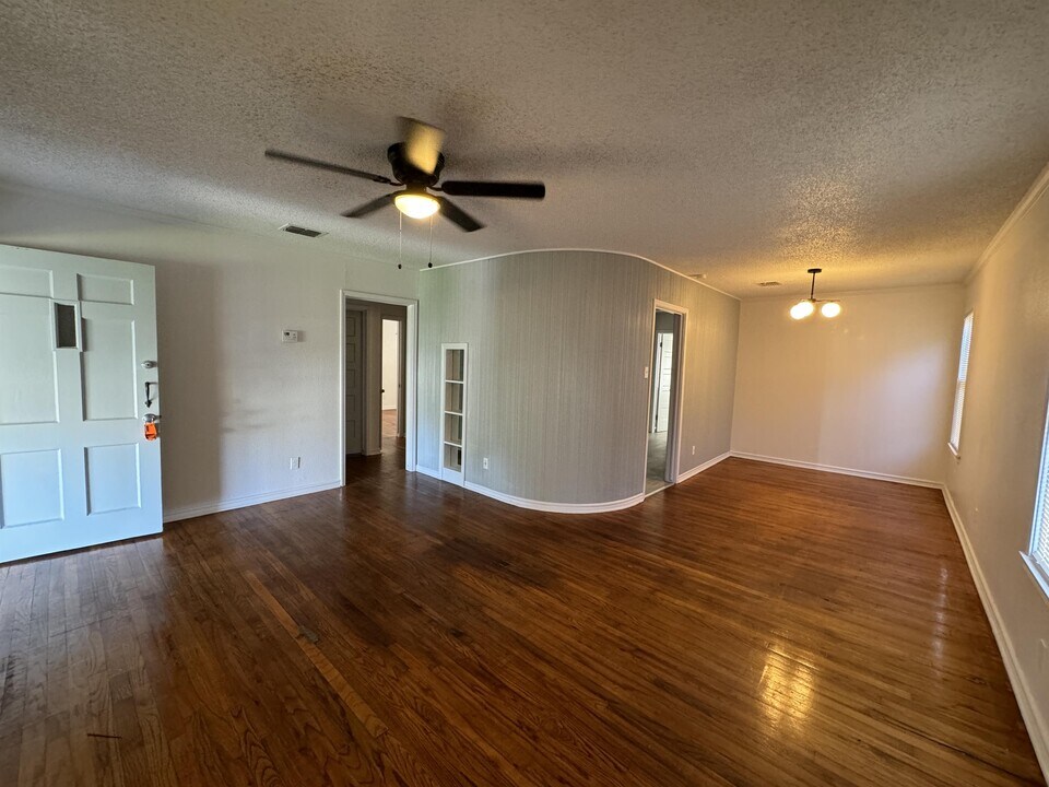 1521 15th St in Corpus Christi, TX - Building Photo
