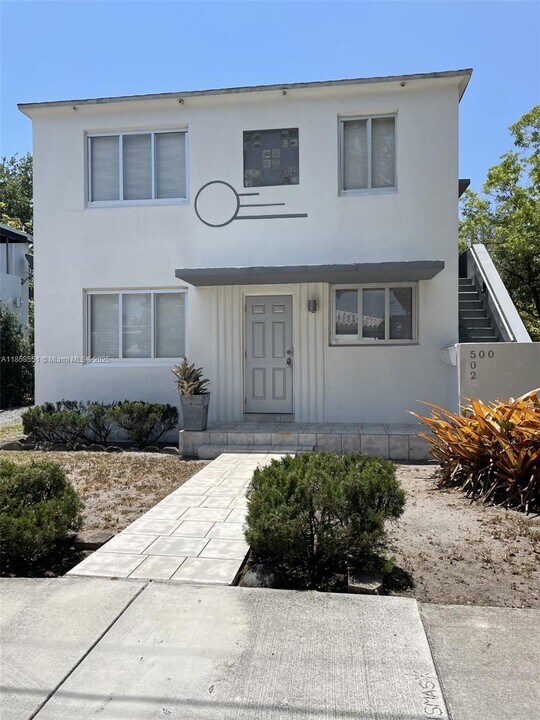 500 NE 70th St in Miami, FL - Building Photo