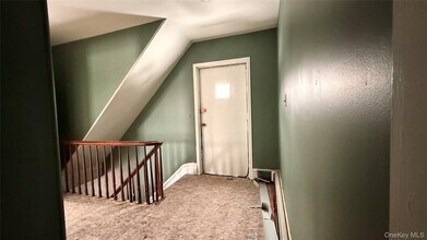 19 Bloomingburg Rd in Middletown, NY - Building Photo - Building Photo