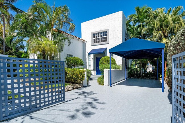 property at 1567 Bay Dr