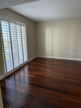 7275 SW 89th St in Miami, FL - Building Photo - Building Photo