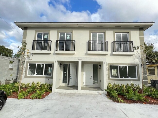 property at 808 NW 16th Ave