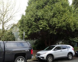 1030 W 11th Ave in Vancouver, BC - Building Photo