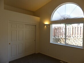 38979 Jerger St in Sandy, OR - Building Photo - Building Photo