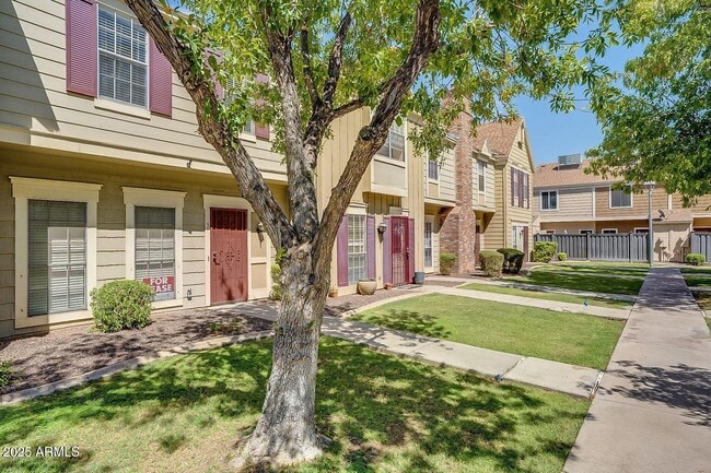 18621 N 34th Ave in Phoenix, AZ - Building Photo - Building Photo