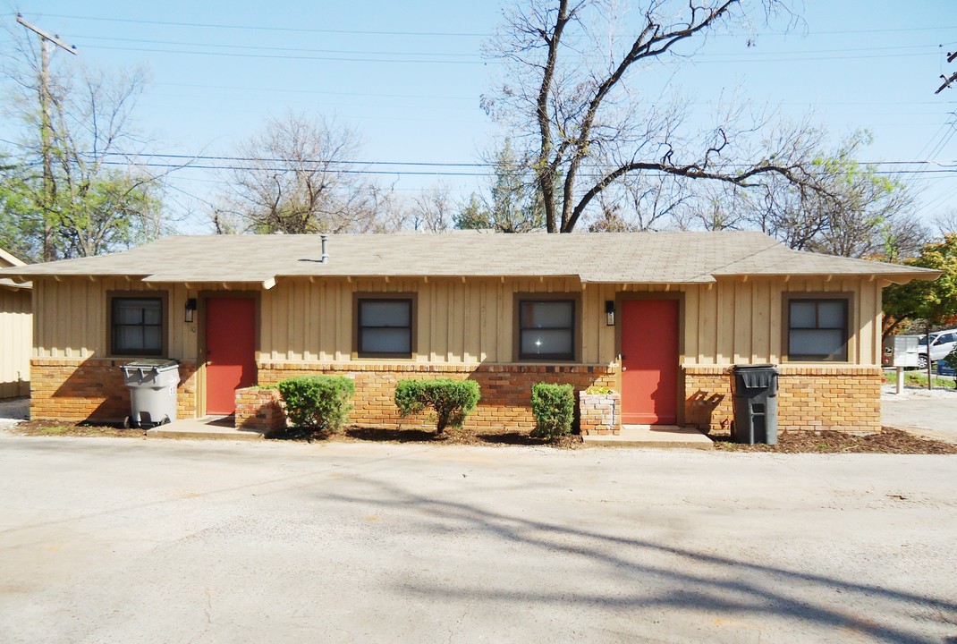 2708 Cherokee Street in Wichita Falls, TX - Building Photo