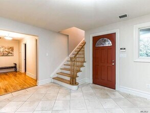39-33 223rd St in Queens, NY - Building Photo - Building Photo