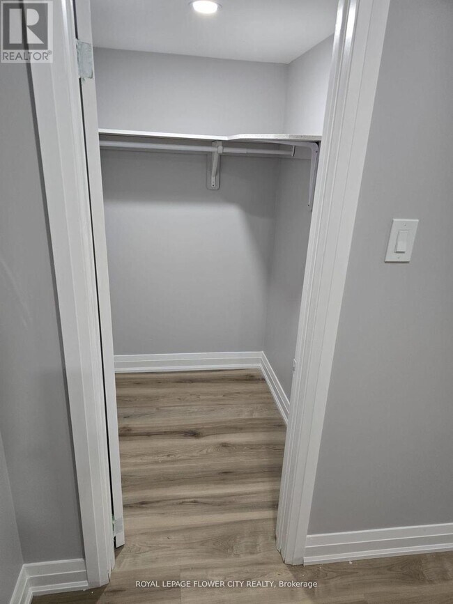 101 Morning Sparrow Dr in Vaughan, ON - Building Photo - Building Photo