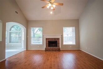 3710 Heritage Colony Dr in Missouri City, TX - Foto de edificio - Building Photo