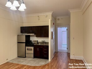 62 Boylston St, Unit 724 in Boston, MA - Foto de edificio - Building Photo