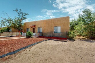 5016 5th St NW in Albuquerque, NM - Building Photo - Building Photo