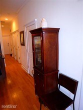 800 W Cornelia Ave, Unit #305 in Chicago, IL - Building Photo - Building Photo