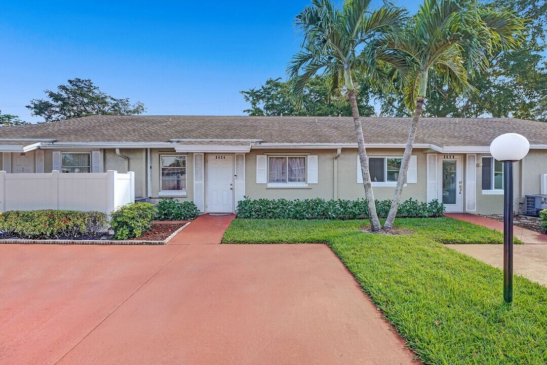 8624 Overset Ln in Boca Raton, FL - Building Photo