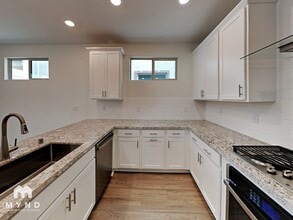 10564 Trill Wy in Elk Grove, CA - Foto de edificio - Building Photo