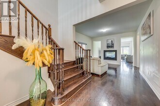 286 Danny Wheeler Blvd in Georgina, ON - Building Photo - Building Photo