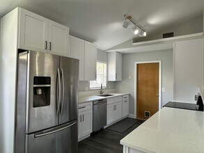 1073 Country Cove Ct in Oviedo, FL - Building Photo - Building Photo